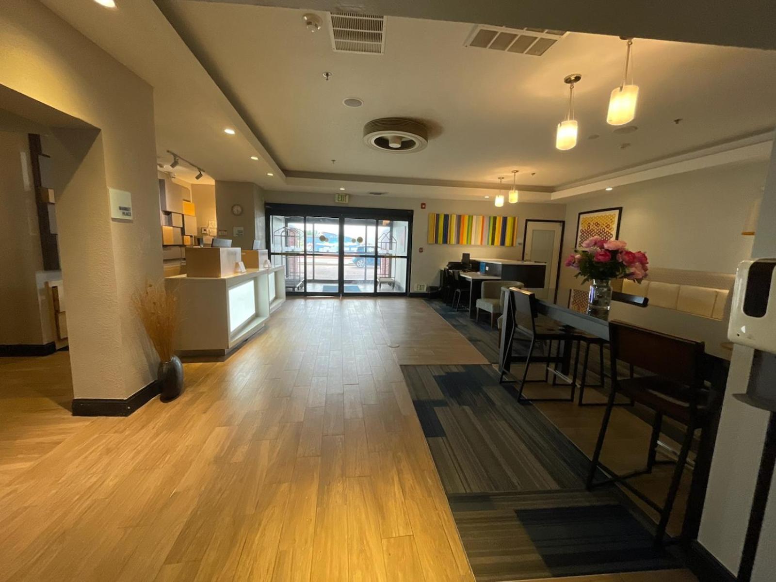 Route 66 Inn & Suites Miami Ngoại thất bức ảnh
