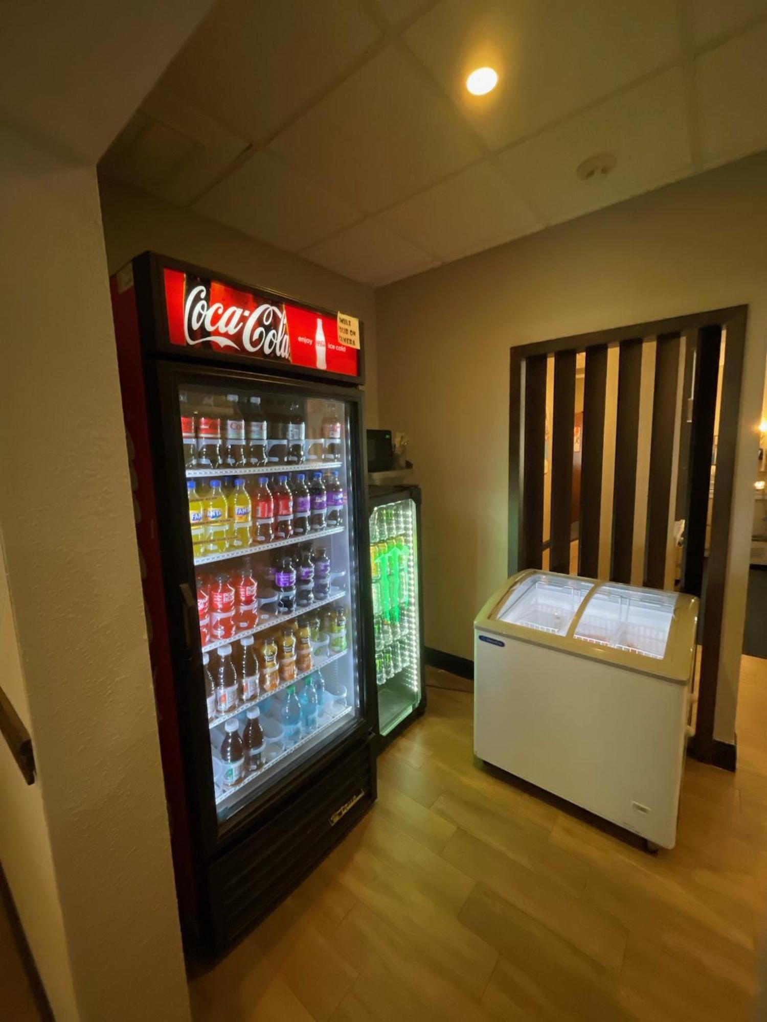 Route 66 Inn & Suites Miami Ngoại thất bức ảnh